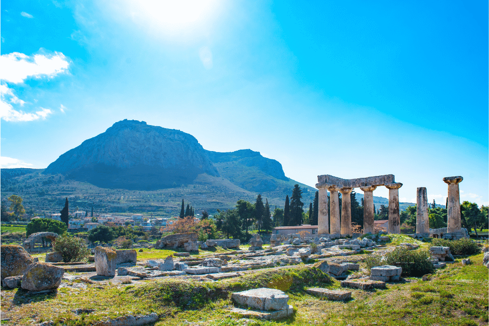 <p>5 Scenic Drives in Greece That Belong on Your Bucket List</p><br>